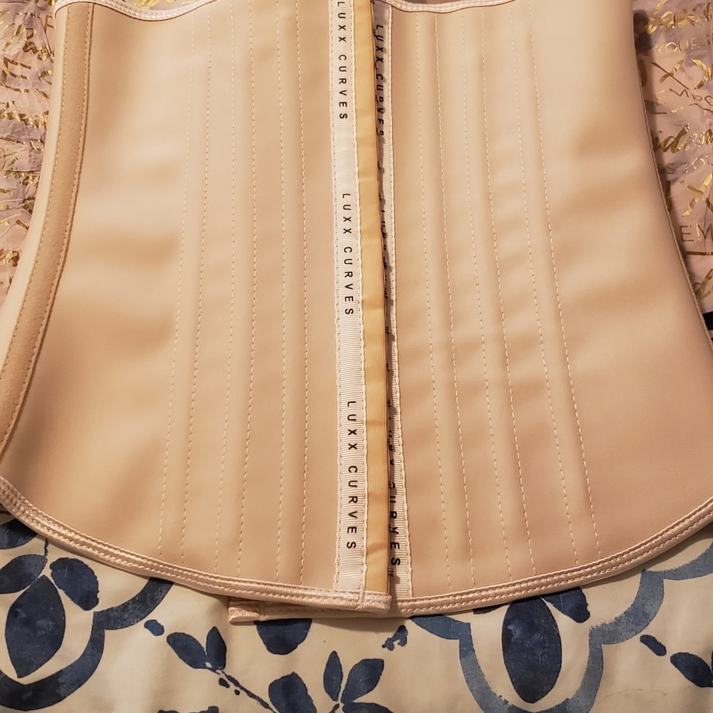 Waist trainer